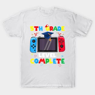 5Th Grade Level Complete Graduation Class Of 2024 Boys Gamer T-Shirt T-Shirt